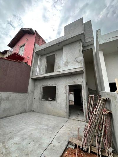 Casa, 3 quartos, 159 m² - Foto 1