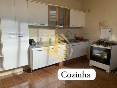 Sobrado, 3 quartos, 200 m² - Foto 1