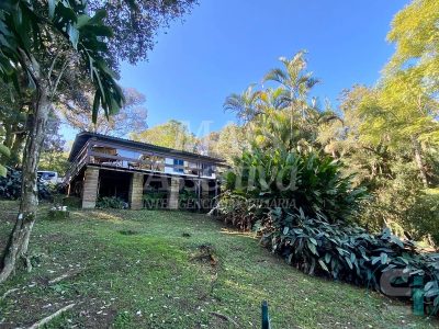 Sítio, 3 quartos, 1454 m² - Foto 1