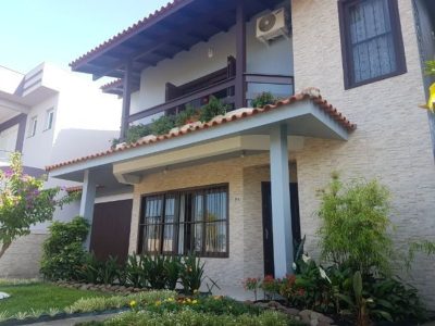 Casa, 4 quartos, 194 m² - Foto 1