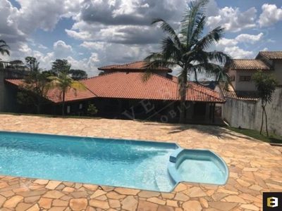 Chácara, 3 quartos, 1600 m² - Foto 1