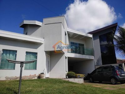 Casa, 3 quartos, 225 m² - Foto 1