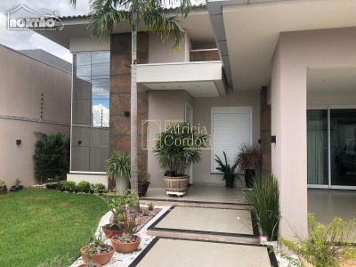 Casa, 5 quartos, 230 m² - Foto 1