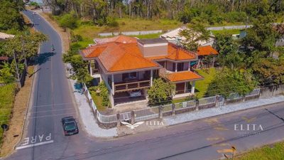 Sobrado, 3 quartos, 253 m² - Foto 1
