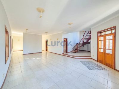 Casa, 4 quartos, 330 m² - Foto 2