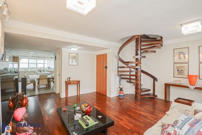 Cobertura, 3 quartos, 299 m² - Foto 4
