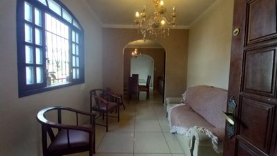 Casa, 5 quartos, 162 m² - Foto 2