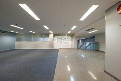Loja-Salão, 3200 m² - Foto 1