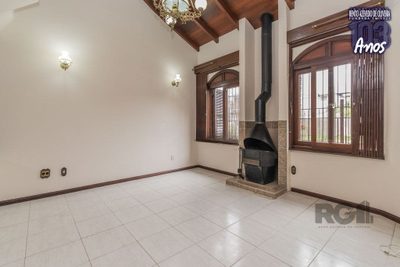 Casa, 5 quartos, 287 m² - Foto 1