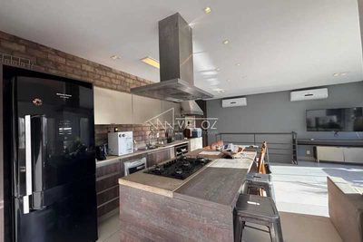 Cobertura, 3 quartos, 200 m² - Foto 1
