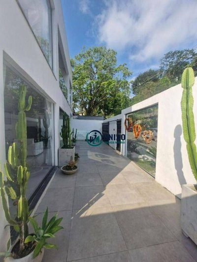 Casa, 5 quartos, 240 m² - Foto 4