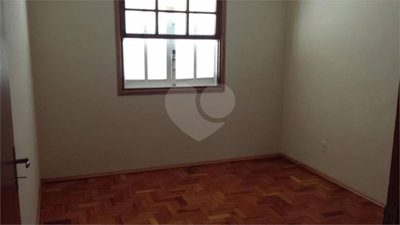 Casa, 3 quartos, 250 m² - Foto 1