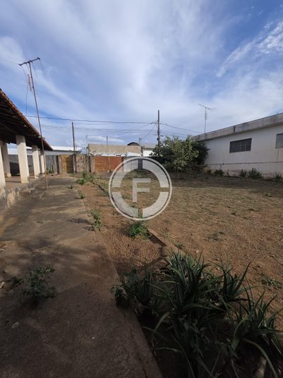 Terreno, 300 m² - Foto 1