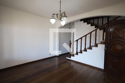 Casa, 3 quartos, 284 m² - Foto 2