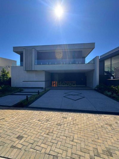 Sobrado, 4 quartos, 312 m² - Foto 1