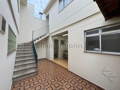 Casa, 3 quartos, 218 m² - Foto 2