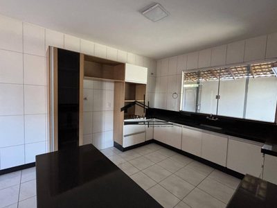 Casa, 3 quartos, 250 m² - Foto 3
