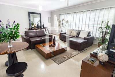 Casa, 6 quartos, 132 m² - Foto 2