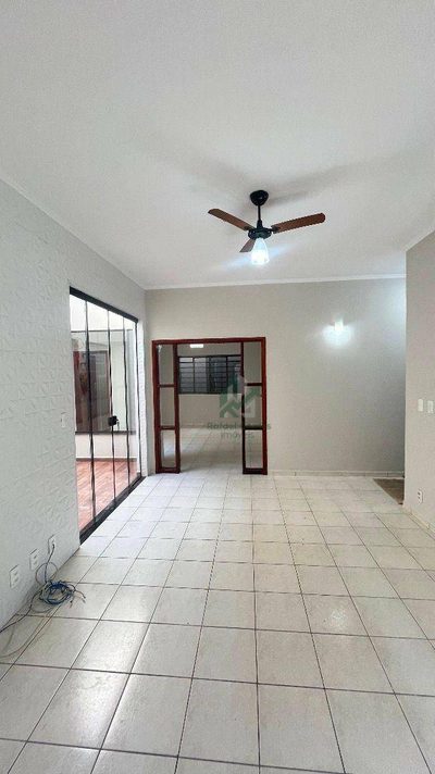Casa, 4 quartos, 260 m² - Foto 4