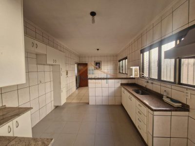 Casa, 4 quartos, 253 m² - Foto 3