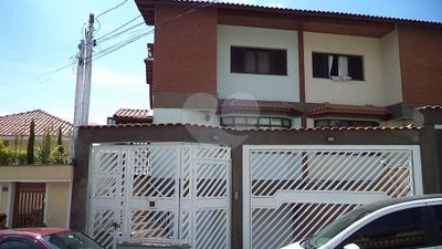 Sobrado, 3 quartos, 490 m² - Foto 1