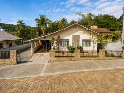 Casa, 3 quartos, 192 m² - Foto 2