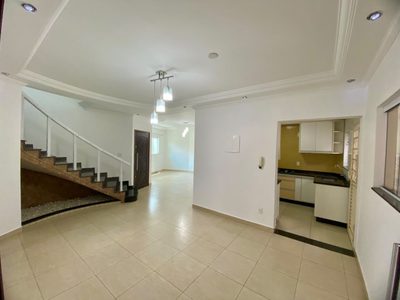 Casa, 3 quartos, 220 m² - Foto 3