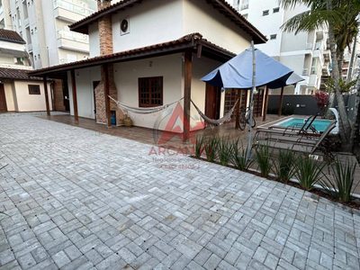 Casa, 5 quartos, 250 m² - Foto 4