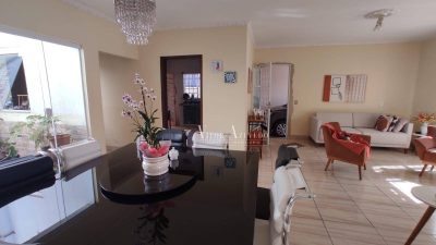 Casa, 3 quartos, 184 m² - Foto 2