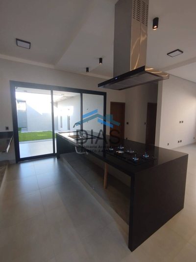 Casa, 3 quartos, 182 m² - Foto 2