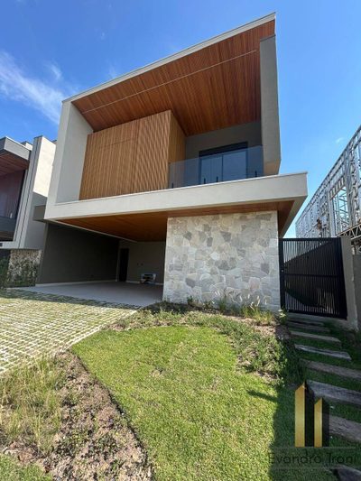 Casa, 5 quartos, 310 m² - Foto 1