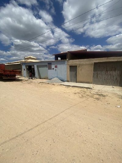 Casa, 2 quartos, 236 m² - Foto 1