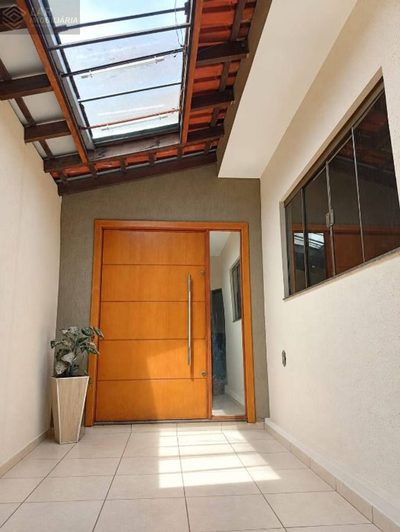 Casa, 2 quartos, 200 m² - Foto 1