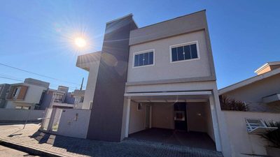 Casa, 3 quartos, 127 m² - Foto 1