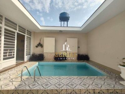 Casa, 4 quartos, 350 m² - Foto 1