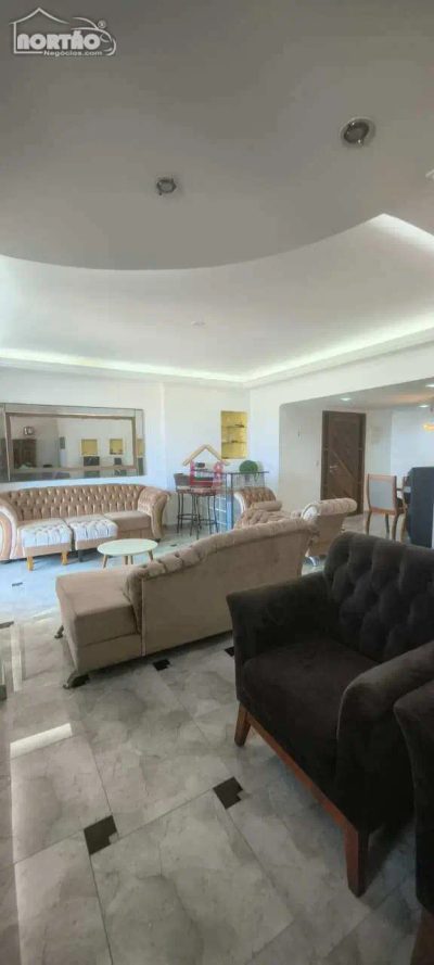 Casa, 4 quartos, 170 m² - Foto 2