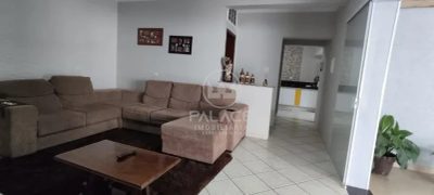 Casa, 3 quartos, 189 m² - Foto 2