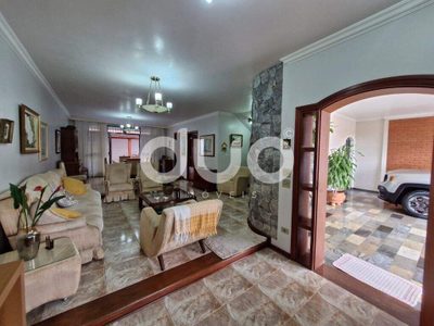 Casa, 3 quartos, 316 m² - Foto 1