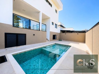 Casa, 3 quartos, 310 m² - Foto 1