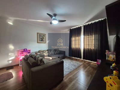 Casa, 3 quartos, 224 m² - Foto 2