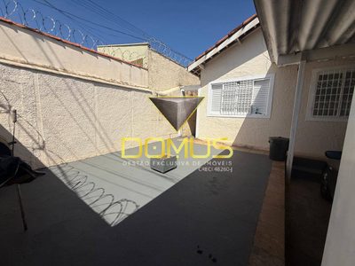 Casa, 5 quartos, 213 m² - Foto 1