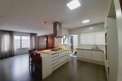Casa, 3 quartos, 236 m² - Foto 4