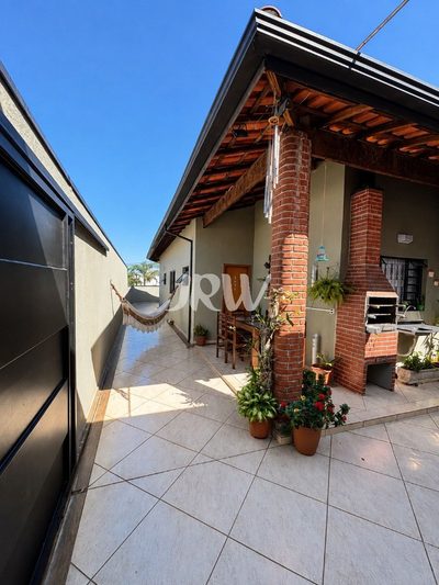 Casa, 4 quartos, 204 m² - Foto 1