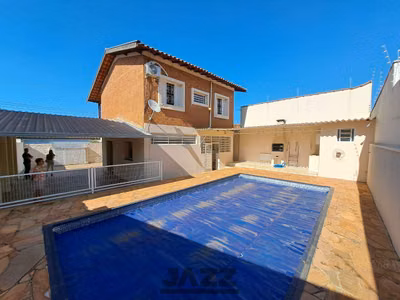 Casa, 3 quartos, 199 m² - Foto 1