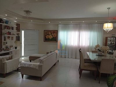 Casa, 3 quartos, 206 m² - Foto 2