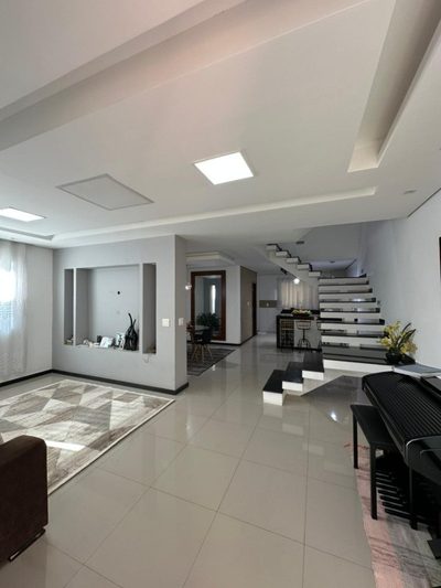 Casa, 3 quartos, 250 m² - Foto 2