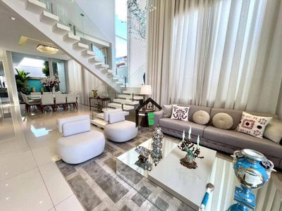 Casa, 4 quartos, 370 m² - Foto 1