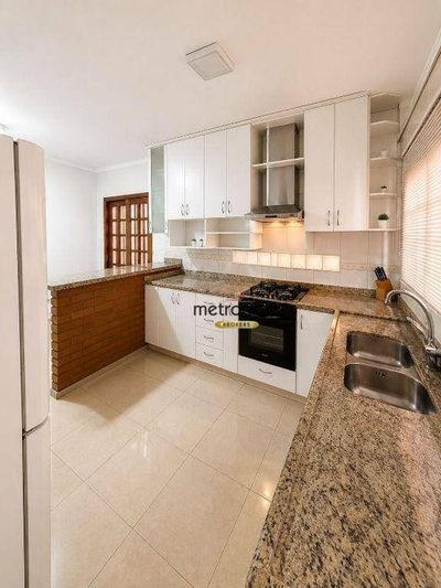 Sobrado, 3 quartos, 200 m² - Foto 5