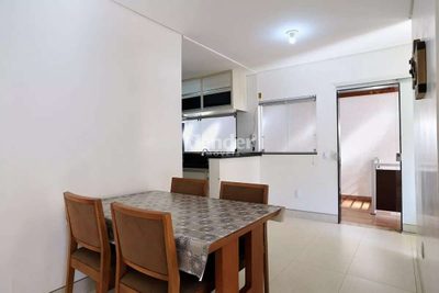 Casa, 3 quartos, 217 m² - Foto 1