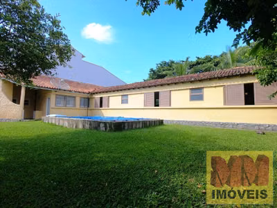 Casa, 5 quartos, 230 m² - Foto 1